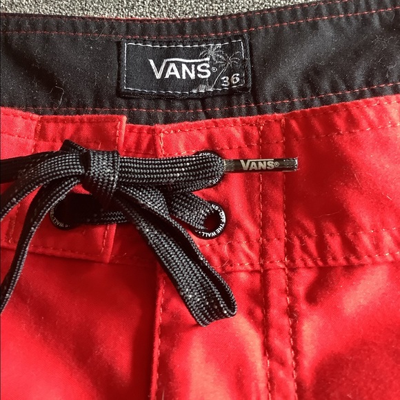 Men’s Van Red Board Shorts Size 36. - Picture 3 of 5